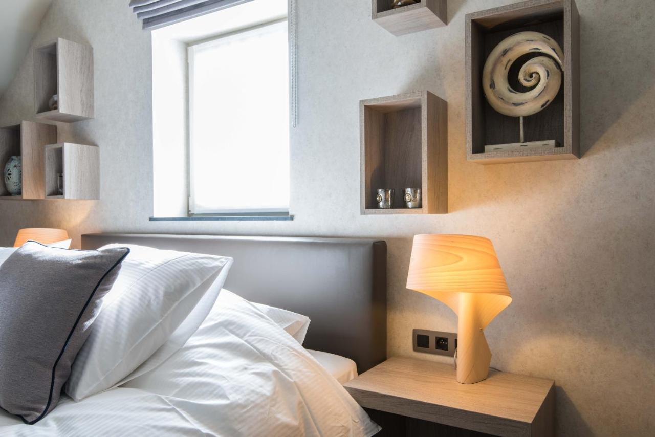 Koru Hotel & Private Wellness Autre-Eglise Exterior photo